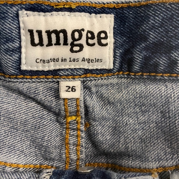 Umgee 26 Medium Wash Distressed Raw Hem Mini Denim Skirt - Picture 6 of 10